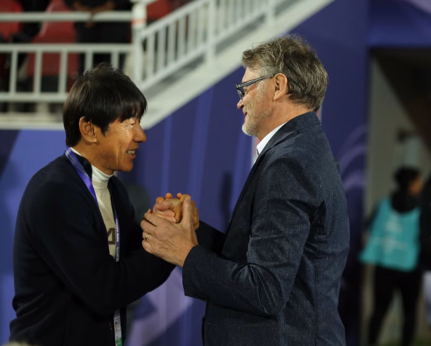 HLV Troussier cần đánh bại Indonesia trong cuộc tái đấu tháng 3 tới sau khi đã thua đồng nghiệp Shin Tae-yong ở Asian Cup 2023 (ảnh Hữu Phạm)