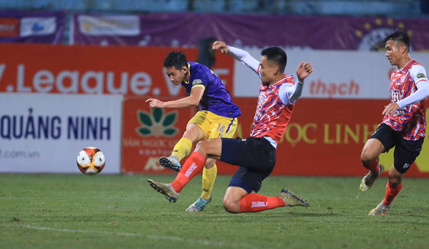 V-League đang bước vào giai đoạn gay cấn ở cả hai đầu bảng xếp hạng (ảnh Anh Tú)
