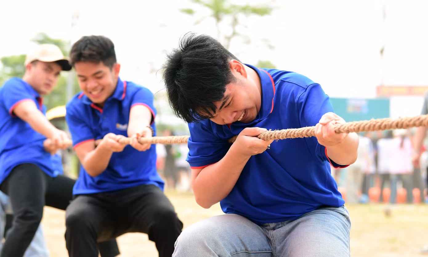 Cùng với các hoạt động đồng hành, trang bị kỹ năng kiến thức cho sinh viên, Ngày hội còn có các cuộc tranh tài thể thao sôi nổi, tạo cơ hội để các bạn trẻ hoàn thiện tiêu chí “Sinh viên khỏe” trong hành trình phấn đấu trở thành “Sinh viên 5 tốt”. Cùng với các hoạt động đồng hành, trang bị kỹ năng kiến thức cho sinh viên, Ngày hội còn có các cuộc tranh tài thể thao sôi nổi, tạo cơ hội để các bạn trẻ hoàn thiện tiêu chí “Sinh viên khỏe” trong hành trình phấn đấu trở thành “Sinh viên 5 tốt”.