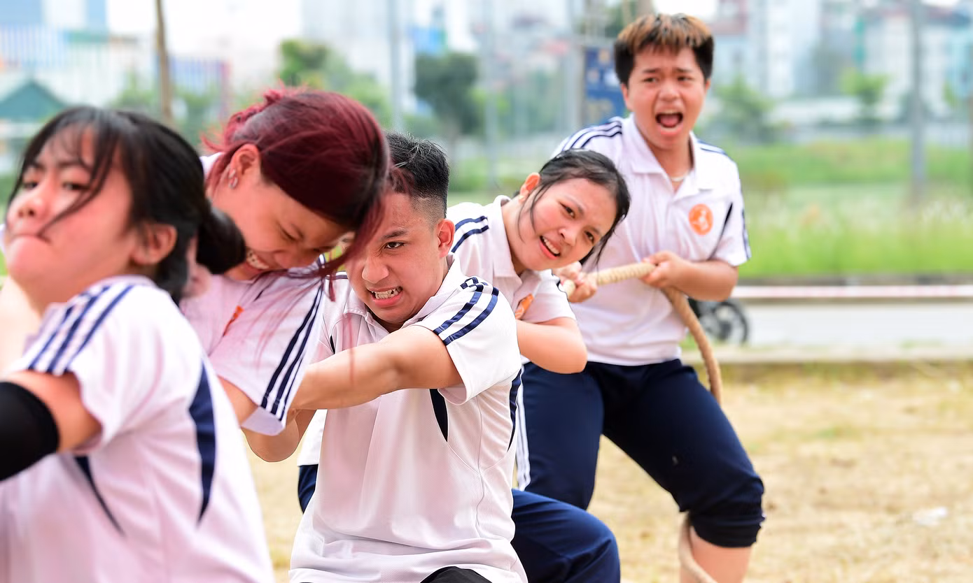 Cùng với các hoạt động đồng hành, trang bị kỹ năng kiến thức cho sinh viên, Ngày hội còn có các cuộc tranh tài thể thao sôi nổi, tạo cơ hội để các bạn trẻ hoàn thiện tiêu chí “Sinh viên khỏe” trong hành trình phấn đấu trở thành “Sinh viên 5 tốt”. Cùng với các hoạt động đồng hành, trang bị kỹ năng kiến thức cho sinh viên, Ngày hội còn có các cuộc tranh tài thể thao sôi nổi, tạo cơ hội để các bạn trẻ hoàn thiện tiêu chí “Sinh viên khỏe” trong hành trình phấn đấu trở thành “Sinh viên 5 tốt”.