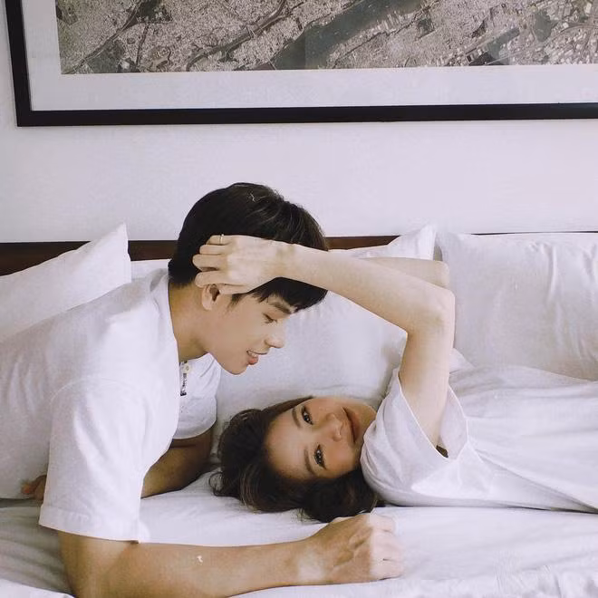Cả hai được khen ngợi vì đẹp đôi và thường xuyên chia sẻ hình ảnh ngọt ngào lên MXH.