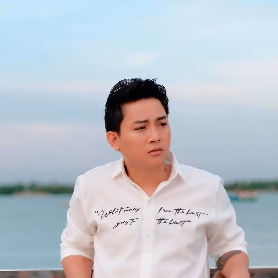 Người hâm mộ hy vọng anh sẽ tập trung toàn lực cho âm nhạc và tỏa sáng như trước đây.