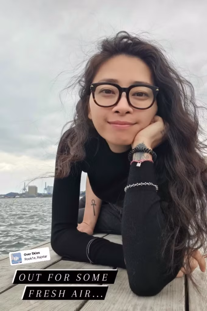 Ngô Thanh Vân khoe ảnh đi dạo phố và ngắm biển ở Na Uy.