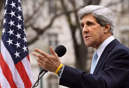 Thượng Nghị sĩ John Kerry, Chủ tịch Ủy ban đối ngoại Thượng viện, ứng viên sáng giá chức Bộ trưởng Quốc Phòng. Thượng Nghị sĩ John Kerry, Chủ tịch Ủy ban đối ngoại Thượng viện, ứng viên sáng giá chức Bộ trưởng Quốc Phòng