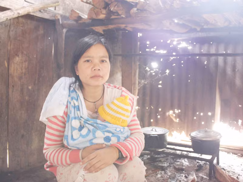 Chị Hồ Thị Mui – vợ một nạn nhân chết vì ma túy ở bãi vàng . Chị Hồ Thị Mui – vợ một nạn nhân chết vì ma túy ở bãi vàng