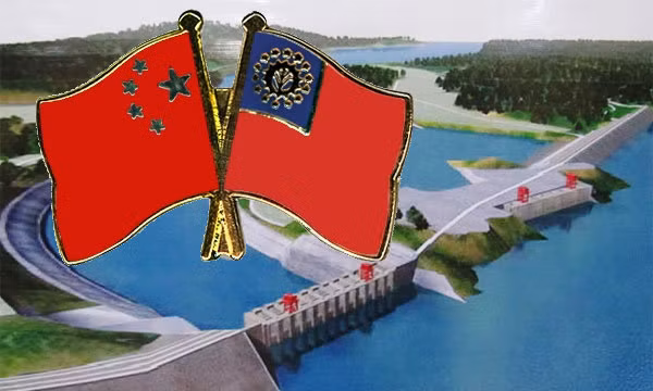 Quan hệ Myanmar - Trung Quốc xuất hiện dấu hiệu rạn nứt sau khi Tổng thống U Thein Sein đột ngột cho dừng dự án thủy điện Myitsone . Quan hệ Myanmar - Trung Quốc rạn nứt sau khi Tổng thống U Thein Sein đột ngột cho dừng dự án thủy điện Myitsone