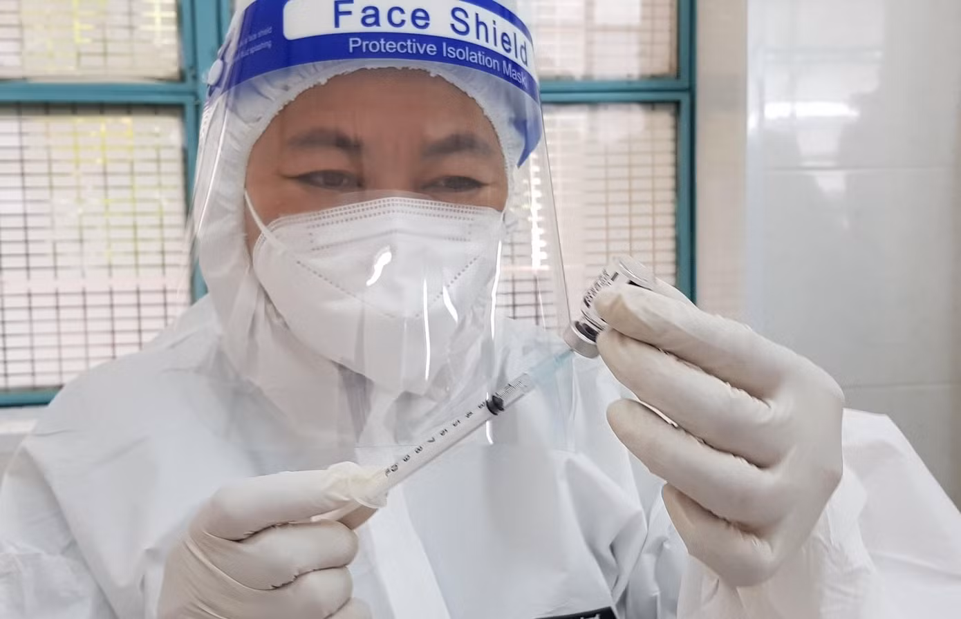 Tỷ lệ tiêm vắc xin phòng COVID-19 của cộng đồng trên địa bàn TPHCM còn ở mức thấp Tỷ lệ tiêm vắc xin phòng COVID-19 của cộng đồng trên địa bàn TPHCM còn ở mức thấp