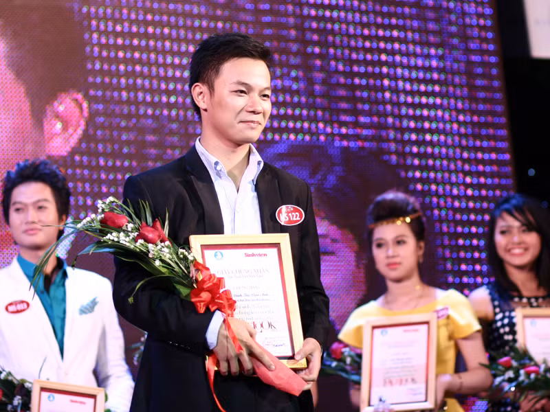 Giải triển vọng Lê Hùng Tuấn (Đại học Phương Đông). Giải triển vọng Lê Hùng Tuấn