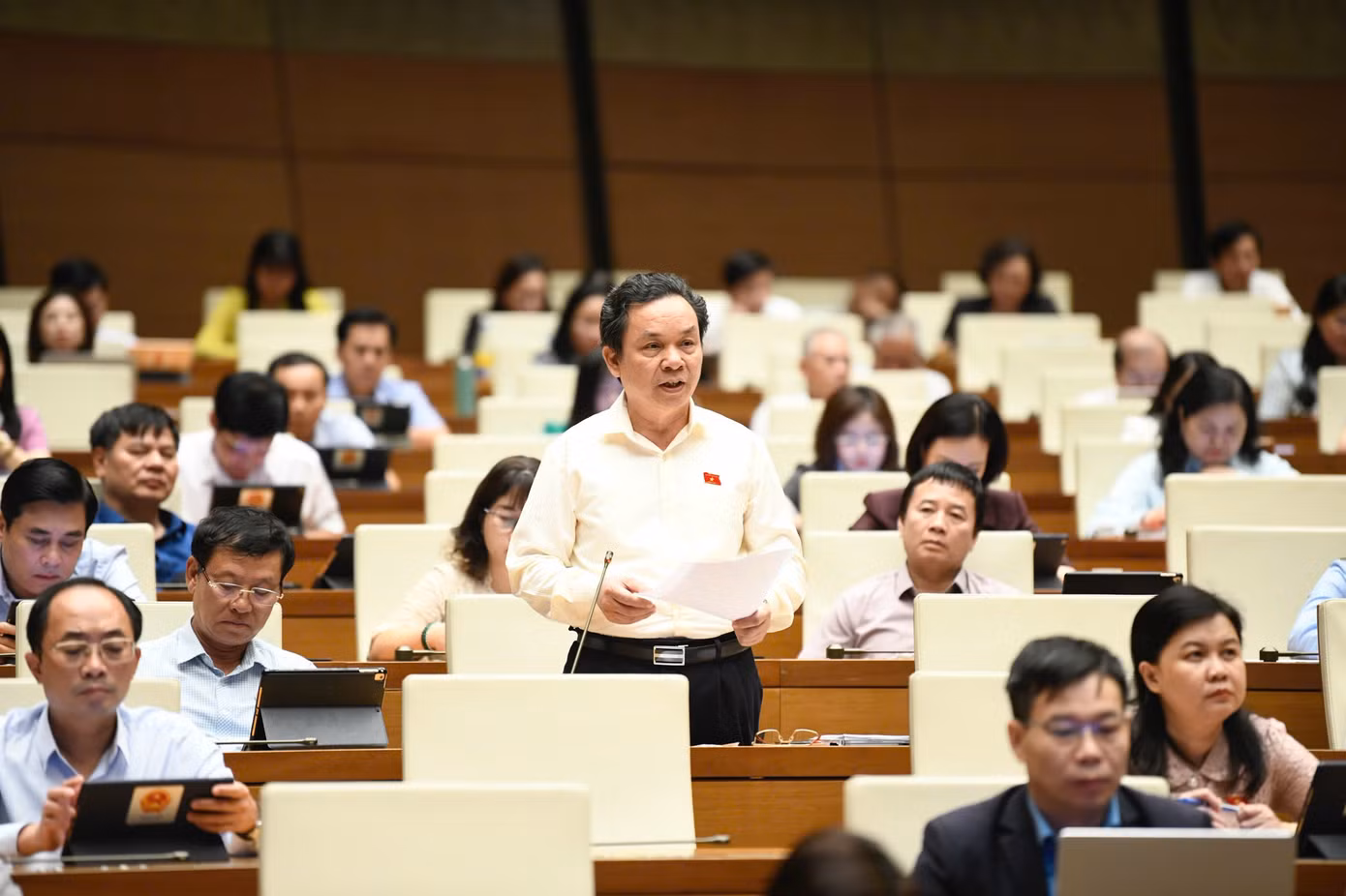 Đại biểu Hoàng Văn Cường (Hà Nội). Ảnh: Như Ý
