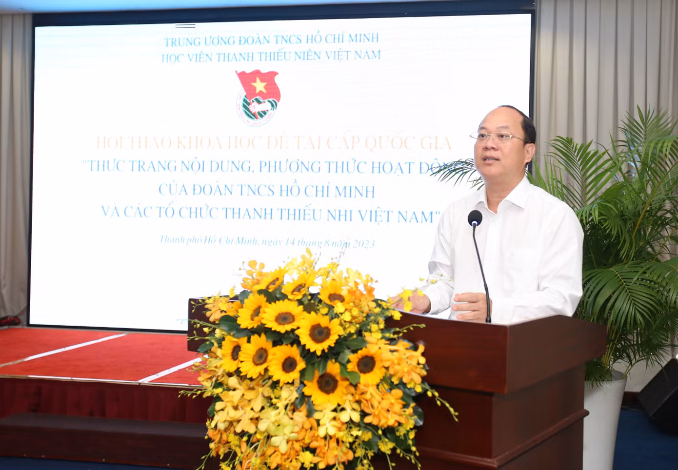 Phó Bí thư Thành uỷ TPHCM Nguyễn Hồ Hải phát biểu tại hội thảo.