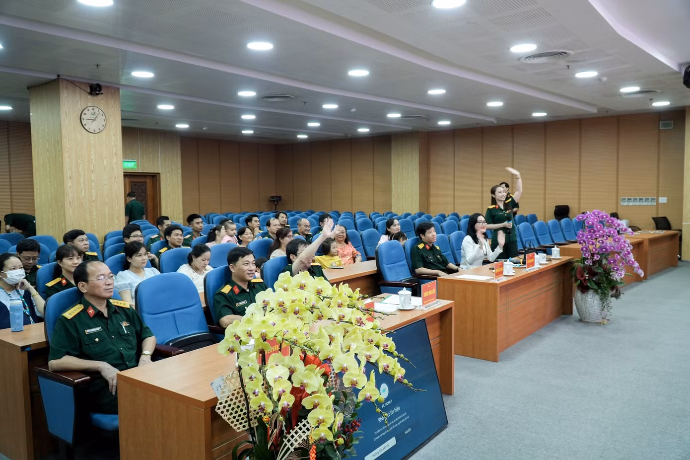 Quang cảnh buổi giao lưu, chúc Tết trực tuyến.
