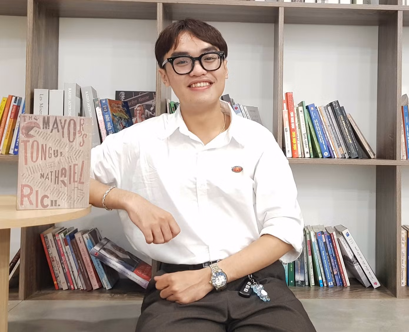 Hữu Hưng luôn nỗ lực cố gắng trong suốt 4 năm trên giảng đường.