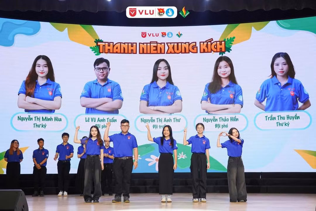 Hành trình lan tỏa yêu thương của các chiến sĩ áo xanh trường ĐH Văn Lang chính thức ra quân, bắt đầu một chặng đường tình nguyện ý nghĩa.