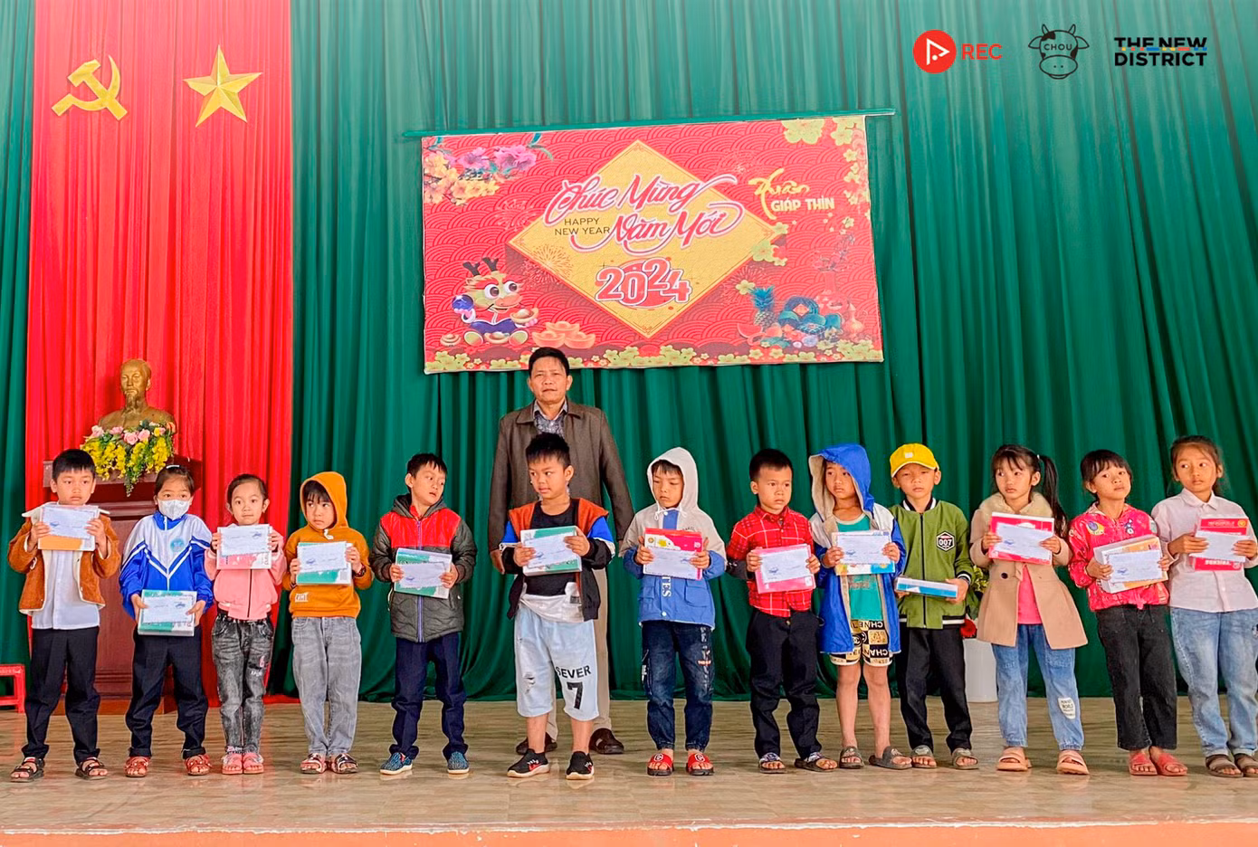 Ngoài ra, 'Sharing Is Caring' mùa 4 còn có hoạt động đấu giá các món đồ hiệu của chính Châu Bùi với số tiền tổng kết dự án đạt 71,393 triệu đồng.