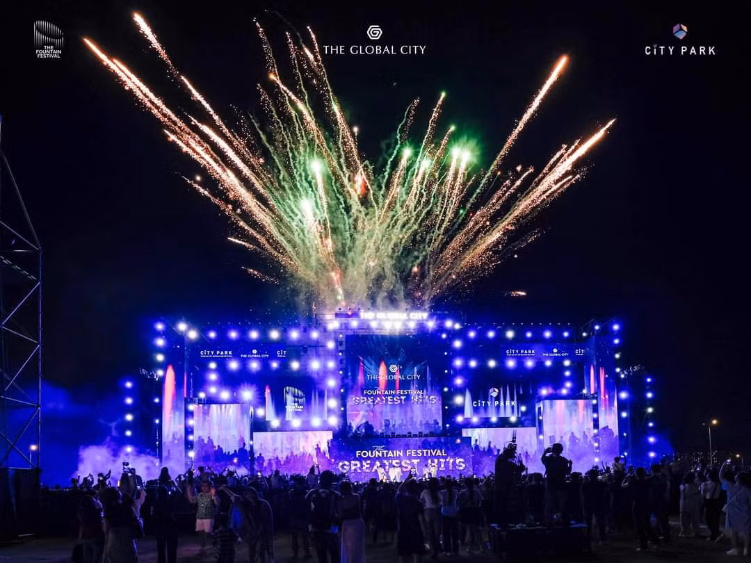 Lễ hội nhạc nước The Fountain Festival diễn ra vào 30/4 - 1/5 hứa hẹn bùng cháy cùng những tiết mục sôi động từ dàn nghệ sĩ khách mời: Suboi, Pháo, Chillies, Bức Tường &amp; Phạm Anh Khoa... (Ảnh: The Global City)