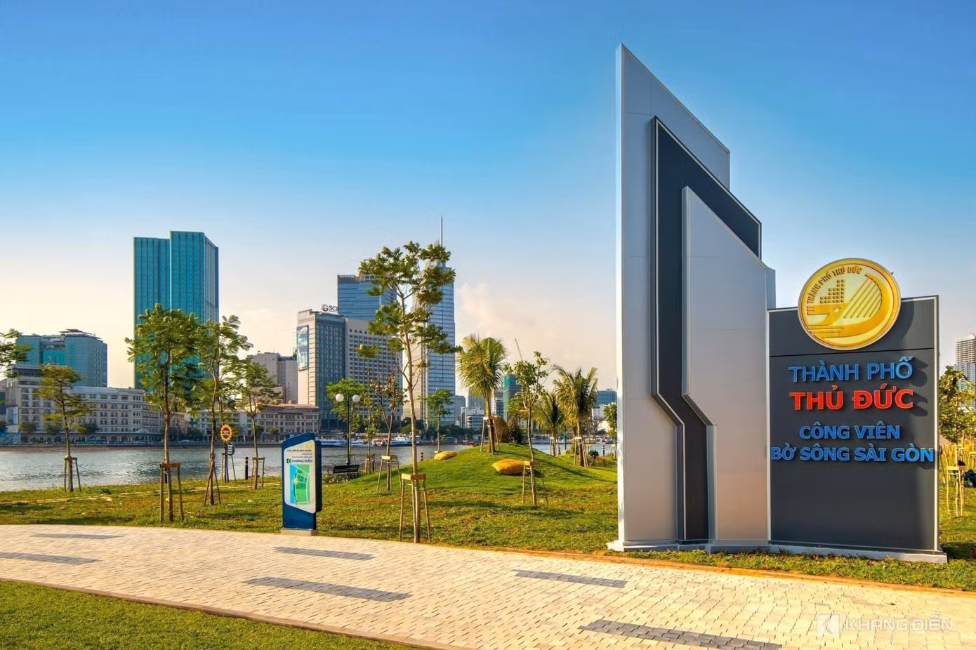So với dịp Tết Dương lịch 2024, trong dịp Tết Nguyên đán Giáp Thìn 2024 này, Công viên bờ sông Sài Gòn đã hoàn thiện, trở thành một điểm đến mới cho người dân và khách du lịch tới tham quan, đặc biệt là các bạn trẻ thích check-in tại những địa điểm mới của TP. HCM.