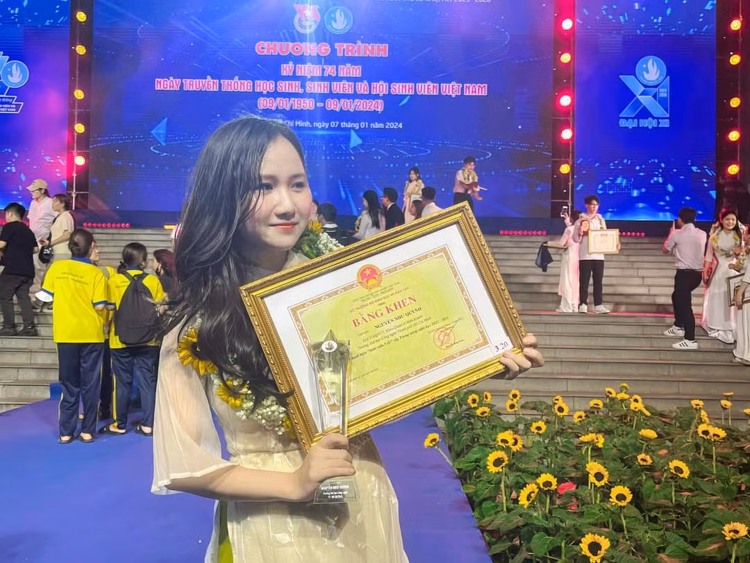 Phó Chủ tịch Hội Sinh viên trường ĐH Công nghệ TP. HCM Nguyễn Như Quỳnh là 'Sinh viên 5 tốt' cấp T.Ư tiêu biểu năm 2023.