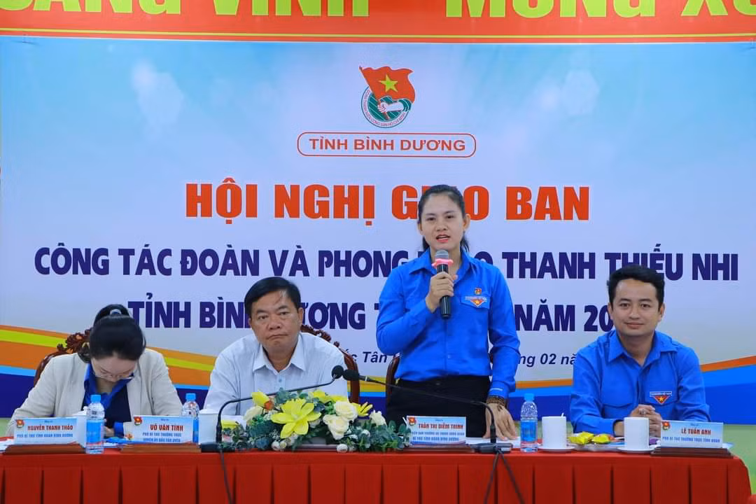Chị Trần Thị Diễm Trinh – Bí thư Tỉnh Đoàn Bình Dương phát biểu kết luận Hội nghị.
