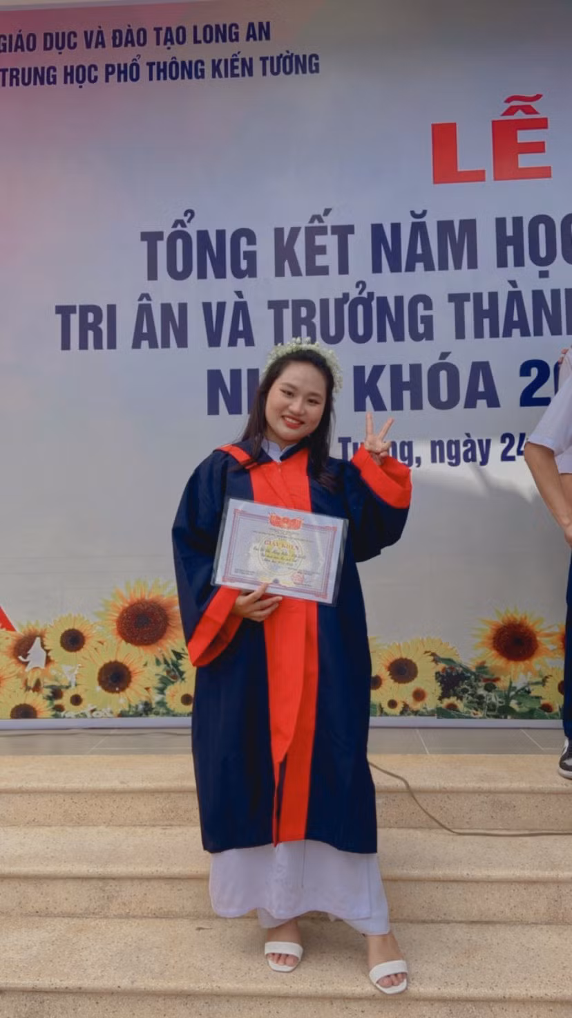 Đỗ Thị Mộng Kiều đậu vào ngành Truyền thông đa phương tiện, trường ĐH Văn Hiến, với hình thức xét học bạ. (Ảnh: NVCC)
