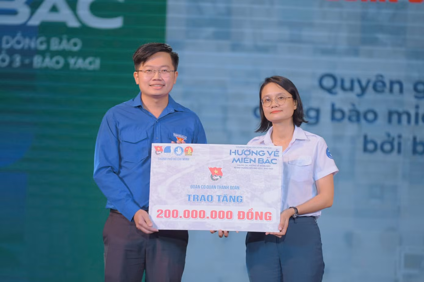 Thành Đoàn TP. HCM tiếp nhận ủng hộ từ các đơn vị. (Ảnh: TLTĐ) Thành Đoàn TP. HCM tiếp nhận ủng hộ từ các đơn vị. (Ảnh: TLTĐ)