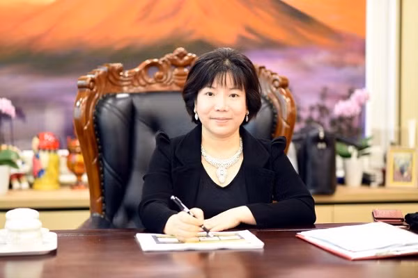 Nguyễn Thị Thanh Nhàn bị tuyên phạt 10 năm tù về tội “Vi phạm quy định về đấu thầu gây hậu quả nghiêm trọng”.