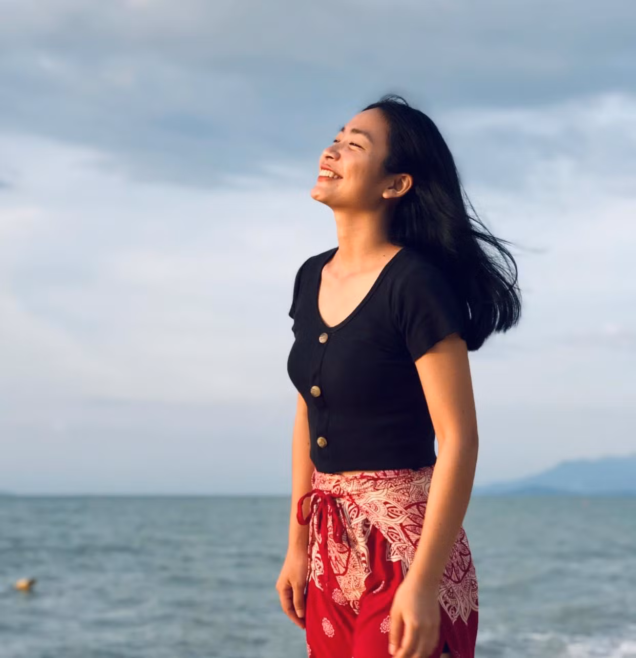 Những bức ảnh của Khánh Trang luôn toát lên thần thái tràn đầy sức sống với nụ cười rạng rỡ.