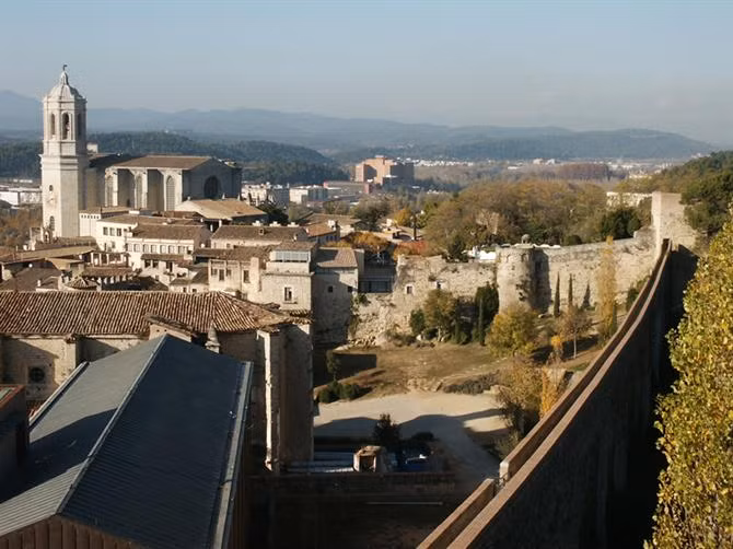 Một góc thanh bình của Girona.