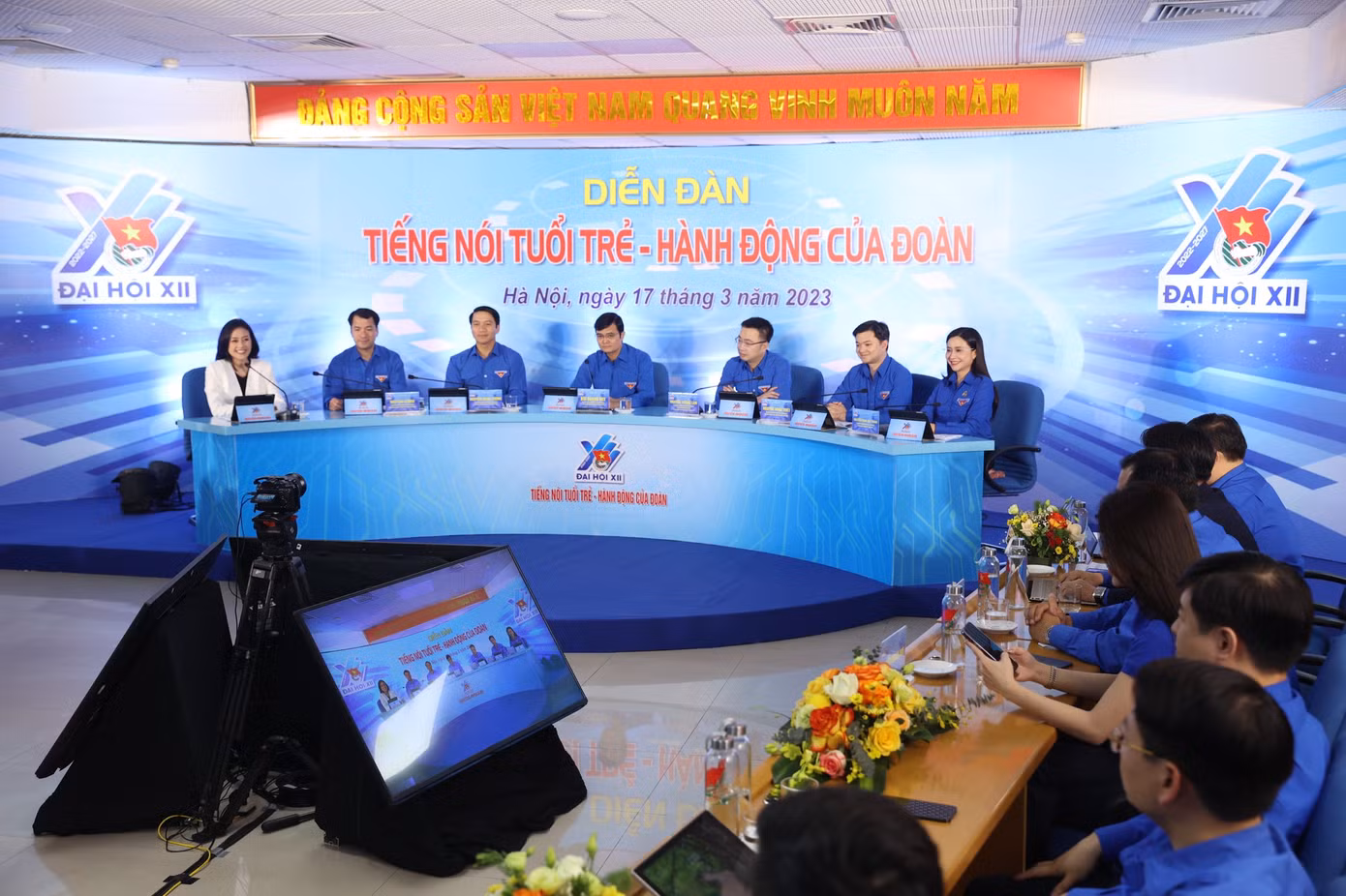 Mong bạn trẻ tiên phong trên tất cả các lĩnh vực, trên những mặt trận gian khó nhất ảnh 3
