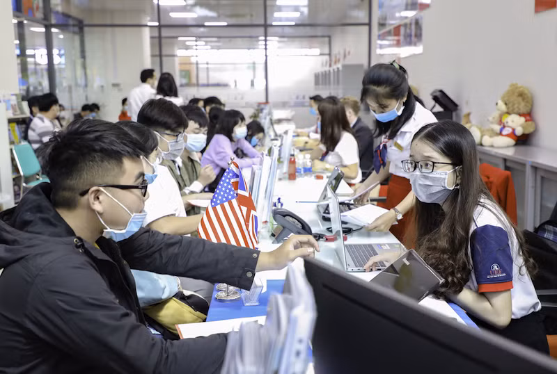 Trúng tuyển vào ĐH Kinh tế Tài chính TP. HCM bằng đánh giá năng lực: Cao nhất 750 điểm ảnh 2