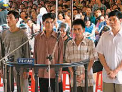 Bốn tên cướp trong băng “siêu sát thủ”. Bốn tên cướp trong băng “siêu sát thủ”