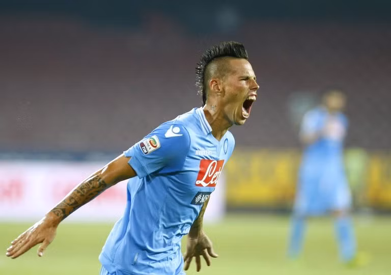 Hamsik vẫn là nọng súng của Napoli mùa này