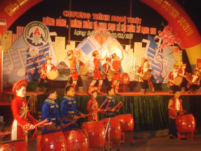 Chương trình văn nghệ đặc sắc đêm giao thừa tại Lạng Sơn. Ảnh: Nguyễn Duy Chiến