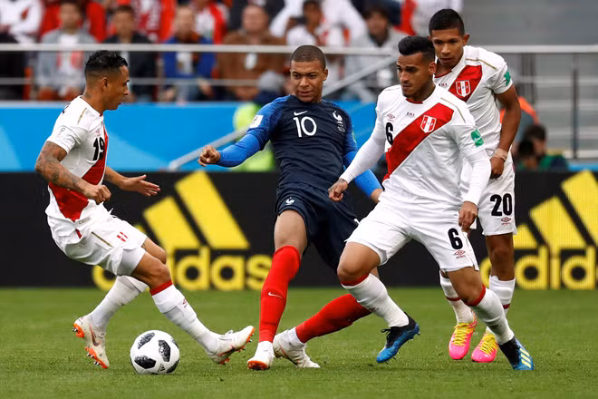 Có điểm đầu tiên ở World Cup, HLV Australia vẫn tiếc hùi hụi ảnh 2 Có điểm đầu tiên ở World Cup, HLV Australia vẫn tiếc hùi hụi ảnh 2