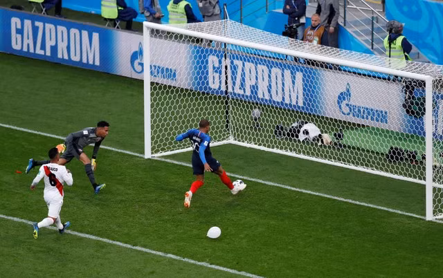 Pháp vào vòng 1/8 World Cup nhờ bàn thắng lịch sử của Mbappe ảnh 9