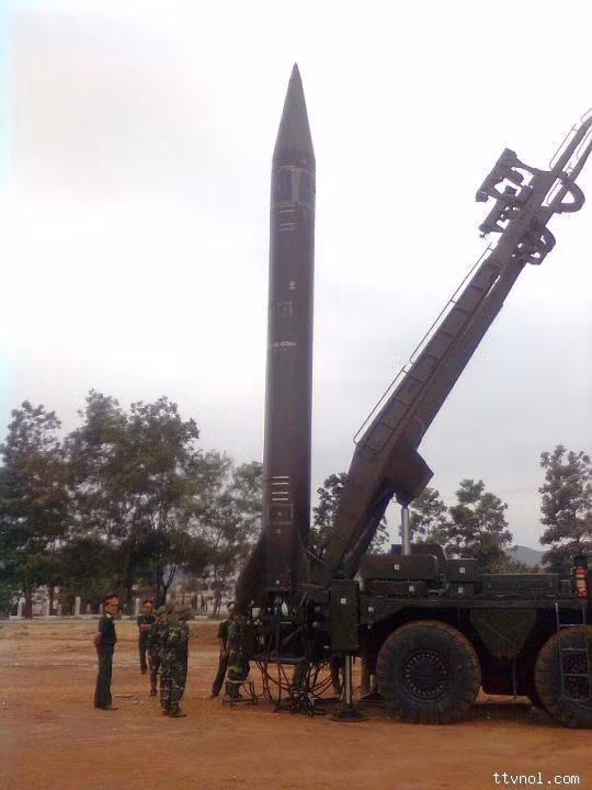 Tên lửa Scud Việt Nam triển khai ở thao trường