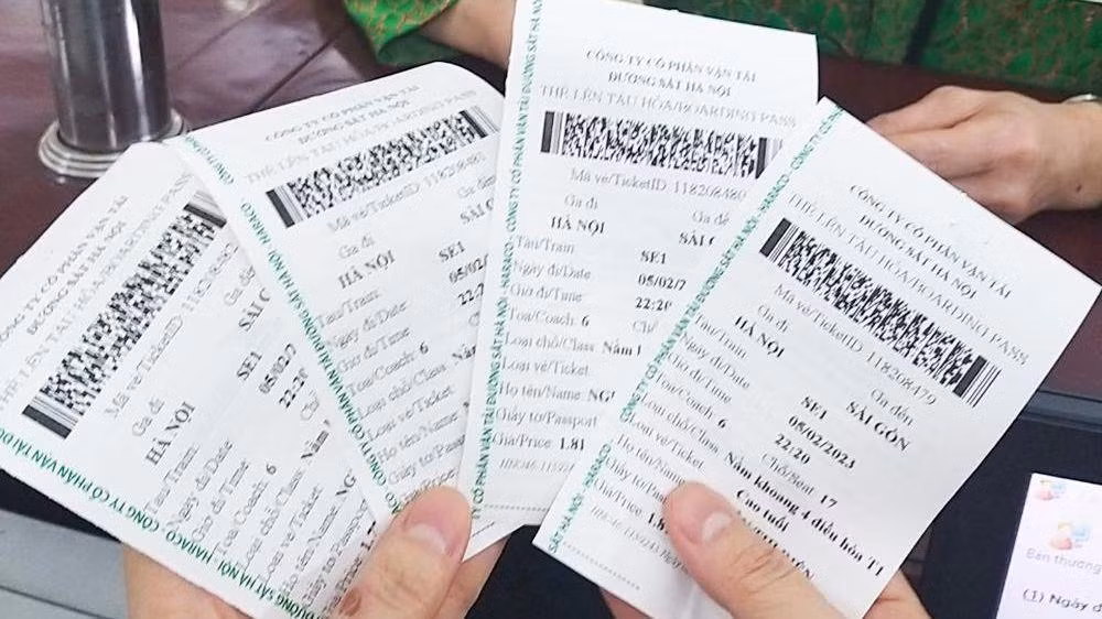 Đường sắt cảnh báo người dân không mua lại vé tàu Tết được rao bán trên các trang mạng xã hội, tránh rủi ro, chi phí khi đi tàu. Đường sắt cảnh báo người dân không mua lại vé tàu Tết được rao bán trên các trang mạng xã hội, tránh rủi ro, chi phí khi đi tàu.