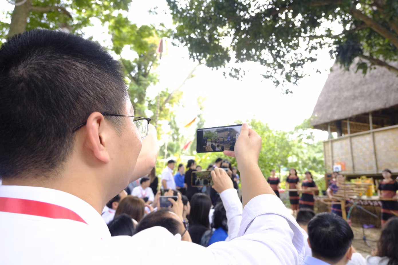 Làng Văn hóa - Du lịch các dân tộc Việt Nam tái hiện, gìn giữ, phát huy và khai thác di sản văn hóa truyền thống của 54 dân tộc Việt Nam. Đây là dịp các đại biểu có cơ hội tìm hiểu, giao lưu, trải nghiệm văn hóa các dân tộc Việt Nam. Ảnh: Châu Linh Làng Văn hóa - Du lịch các dân tộc Việt Nam tái hiện, gìn giữ, phát huy và khai thác di sản văn hóa truyền thống của 54 dân tộc Việt Nam. Đây là dịp các đại biểu có cơ hội tìm hiểu, giao lưu, trải nghiệm văn hóa các dân tộc Việt Nam. Ảnh: Châu Linh