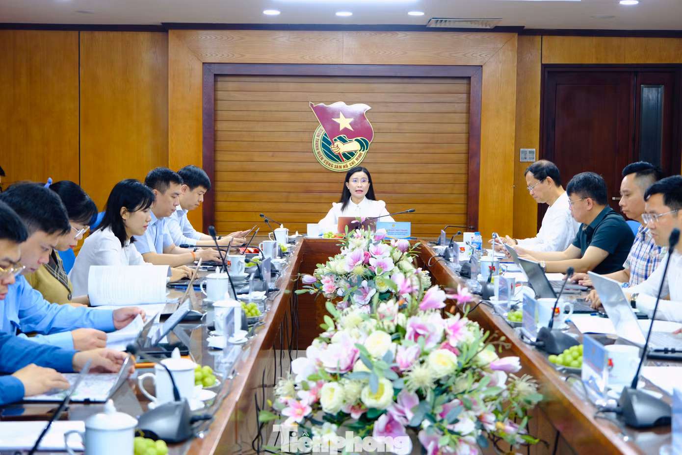 Chị Nguyễn Phạm Duy Trang - Bí thư T.Ư Đoàn, Chủ tịch Hội đồng Đội T.Ư chủ trì hội đồng xét chọn Giải thưởng Kim Đồng năm học 2024 - 2025. Ảnh: Châu Linh