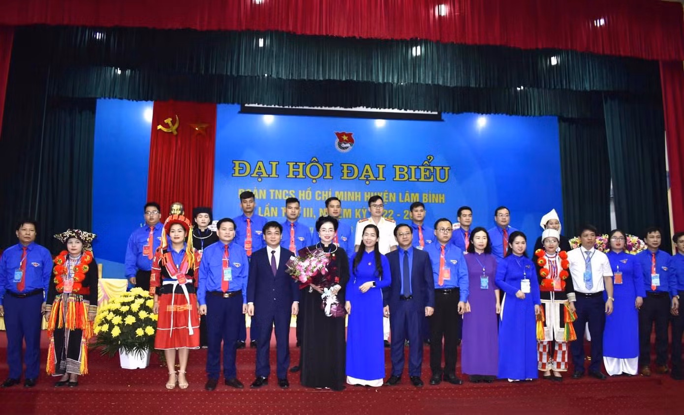 Ban chấp hành Huyện Đoàn Lâm Bình khóa III, nhiệm kỳ 2022 - 2027 ra mắt Đại hội Ban chấp hành Huyện Đoàn Lâm Bình khóa III, nhiệm kỳ 2022 - 2027 ra mắt Đại hội