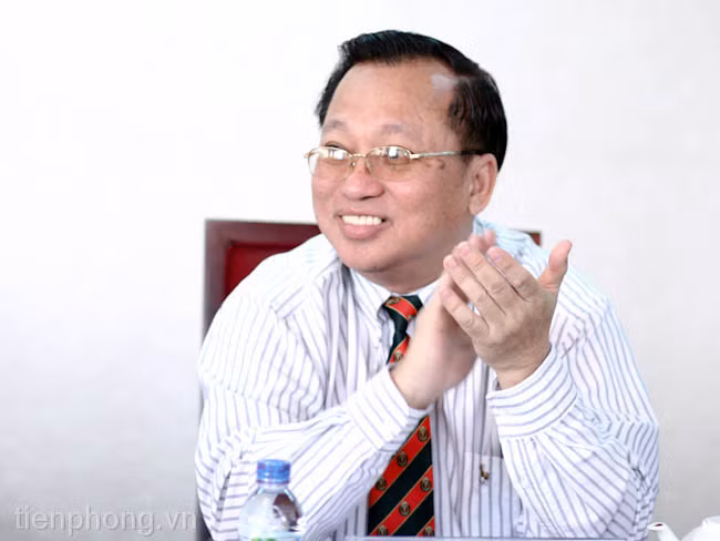 GS.TS Hà Tôn Vinh