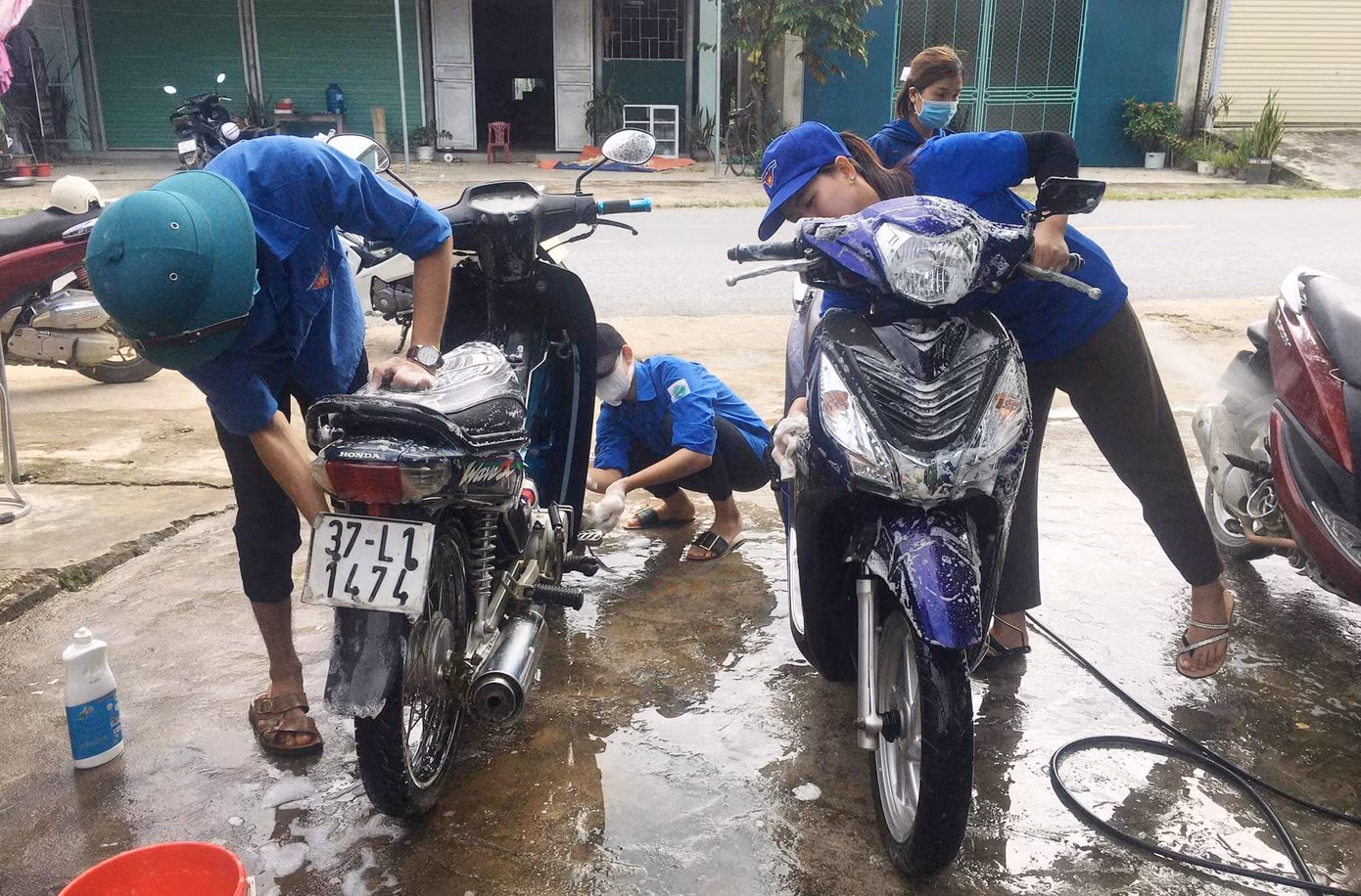 Anh Lãnh Văn Mùi, Bí thư Đoàn xã Châu Tiến cho biết: “Trên địa bàn có nhiều em nhỏ vì hoàn cảnh gia đình nên không có điều kiện mua sách, vở mới. Trong khi nguồn quỹ của Đoàn hạn hẹp, ý tưởng rửa xe gây quỹ tiếp sức đến trường rất hay, ý nghĩa. Hoạt động nhằm sẻ chia, giúp các em có thêm động lực tiếp tục phấn đấu trong học tập”.