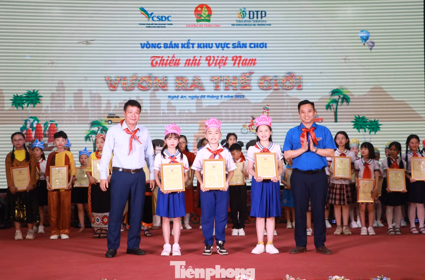 Giải Nhất khu vực thuộc về liên đội trường Tiểu học Hùng Tiến (huyện Nam Đàn, Nghệ An)