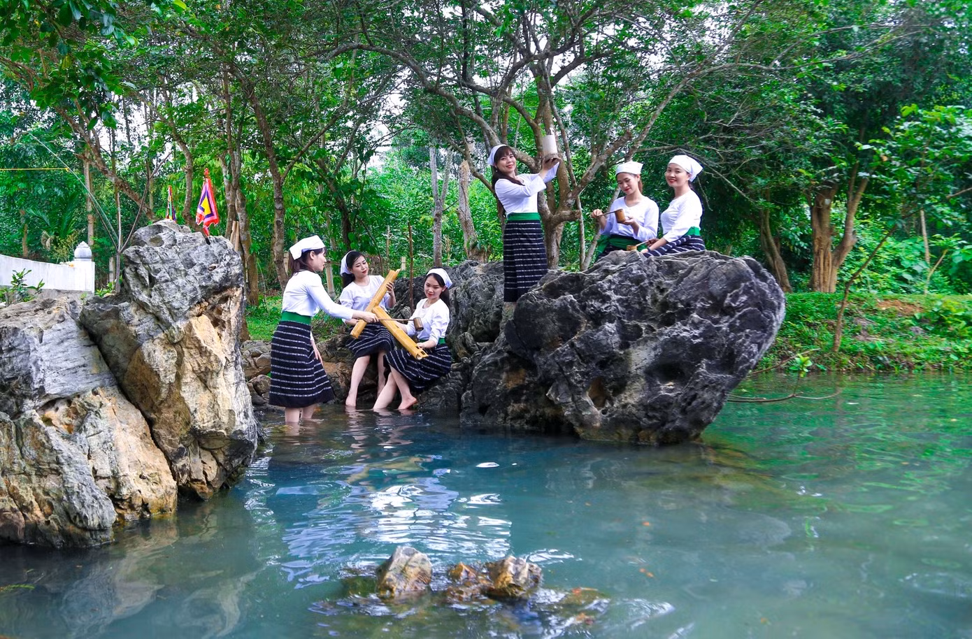 Lễ Bốc Mó là một nghi lễ quan trọng của đồng bào người Thổ ở huyện miền núi Quỳ Hợp, Nghệ An.