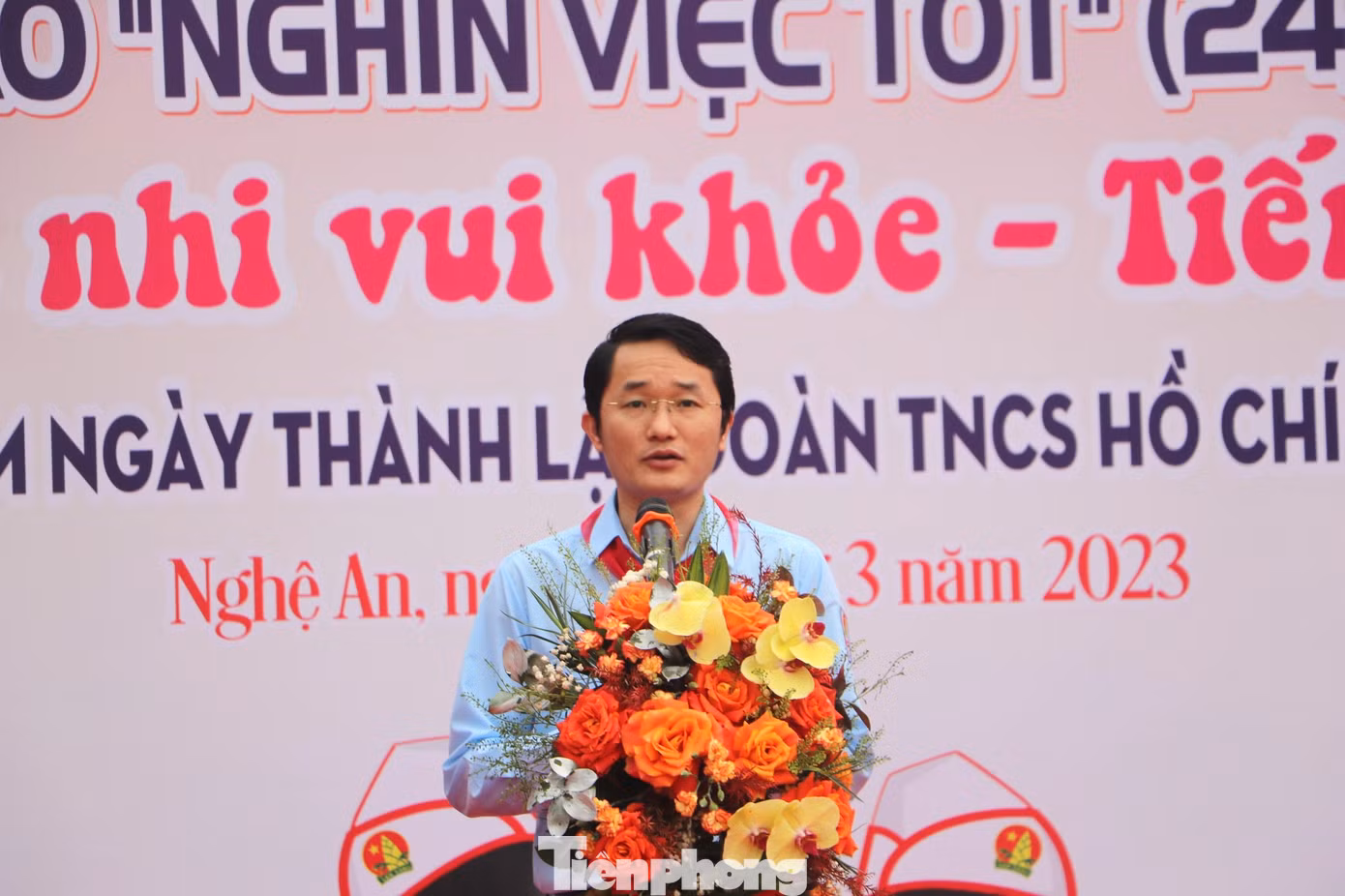 Phát biểu tại chương trình, anh Trần Linh - Phó Bí thư Tỉnh Đoàn, Chủ tịch Hội Sinh viên, Chủ tịch Hội đồng Đội tỉnh Nghệ An nhấn mạnh: “60 năm qua, phong trào "Nghìn việc tốt" đã động viên, cổ vũ thiếu niên, nhi đồng phấn đấu học tập, rèn luyện và tham gia các hoạt động xã hội để trở thành con ngoan, trò giỏi, đội viên tốt, cháu ngoan Bác Hồ. Đồng thời, góp phần nâng cao chất lượng hoạt động, xây dựng tổ chức Đội Thiếu niên tiền phong Hồ Chí Minh ngày càng vững mạnh. Các em là những bông hoa đẹp trong vườn hoa "Nghìn việc tốt" của thiếu nhi tỉnh nhà”. Phó Bí thư Tỉnh Đoàn Nghệ An mong muốn các em đội viên, thiếu niên, nhi đồng kế thừa và phát huy truyền thống của các thế hệ đi trước, với niềm say mê và khát vọng vươn lên, tiếp tục phấn đấu mạnh mẽ trong học tập, rèn luyện, thực hiện tốt 5 Điều Bác Hồ dạy, tích cực tham gia phong trào "Nghìn việc tốt", để phong trào này trở thành nét đẹp hằng ngày, ở mọi lúc, mọi nơi, trên mọi lĩnh vực, của mỗi đội viên thiếu niên, nhi đồng.
