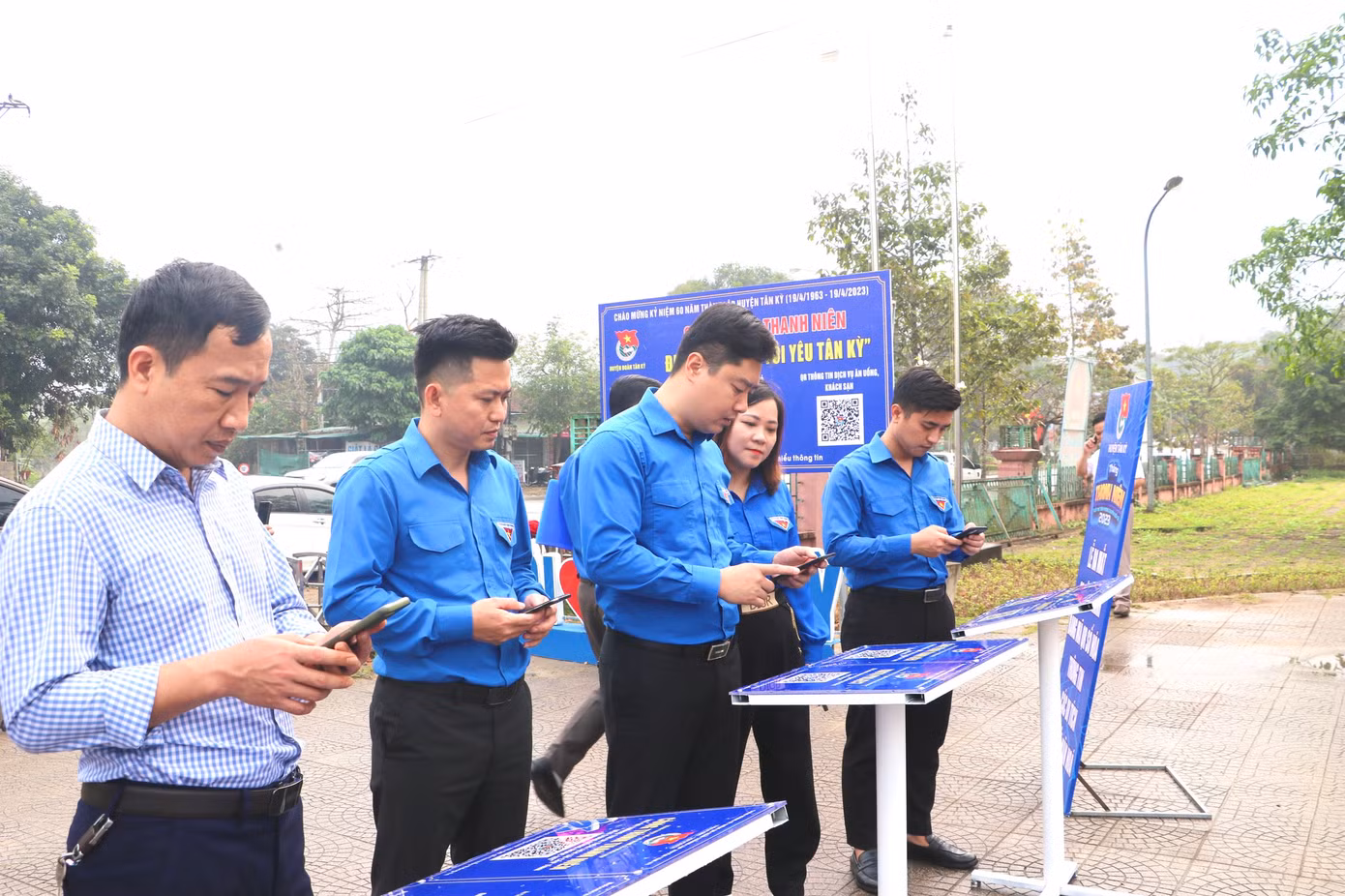 Ra mắt 6 bảng mã QR của 6 di tích lịch sử - văn hoá Ra mắt 6 bảng mã QR của 6 di tích lịch sử - văn hoá