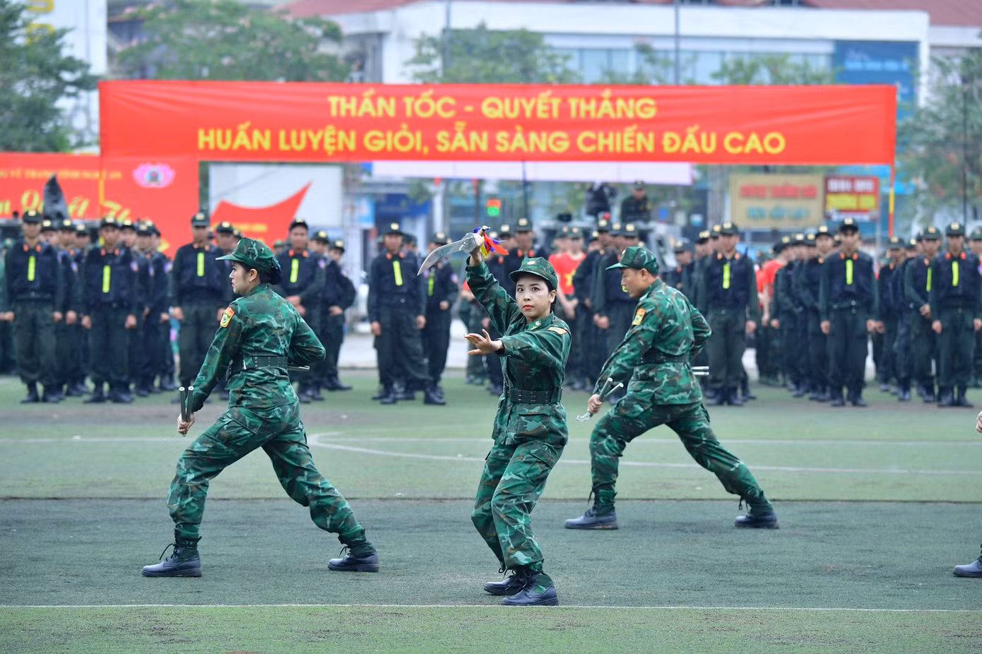 Màn bài diễn võ thuật đẹp mắt.