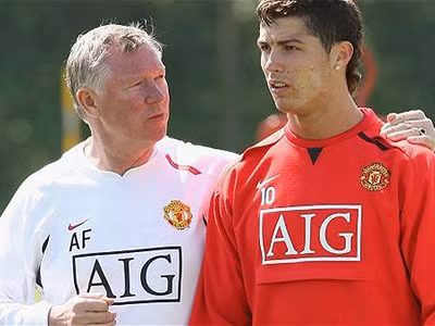 Sir Alex Ferguson và cậu học trò cưng Ronaldo. Sir Alex Ferguson và cậu học trò cưng Ronaldo