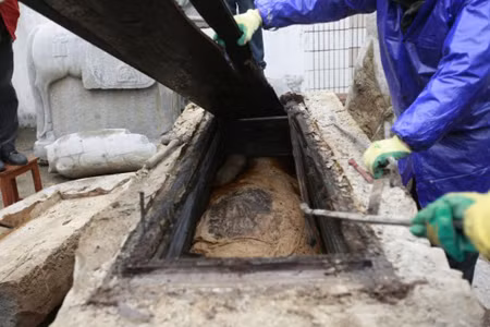 Một trong số quan tài đó có thi thể được ướp của một người phụ nữ