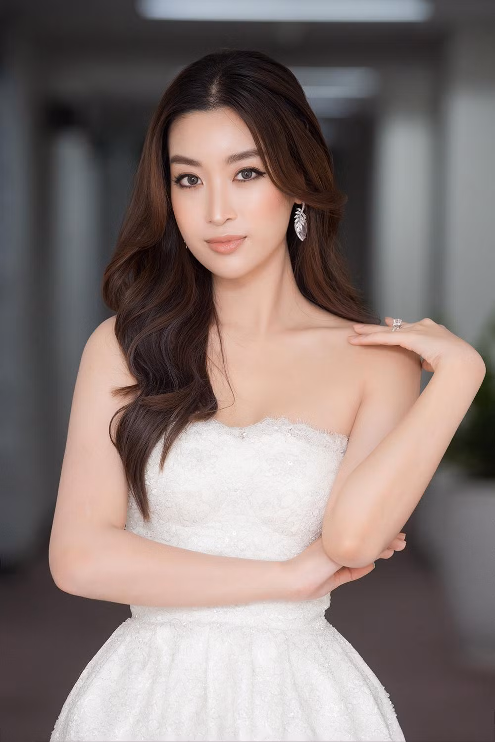 Sau một thời gian dài vắng bóng, mới đây Hoa hậu Đỗ Mỹ Linh bất ngờ xuất hiện trên chương trình Ký ức Thể thao. Đỗ Mỹ Linh cho biết cô đang đảm nhận vị trí MC và BTV tại Phòng Tin Tức - Ban Thể Thao - Đài truyền hình Việt Nam. Sau một thời gian dài vắng bóng, mới đây Hoa hậu Đỗ Mỹ Linh bất ngờ xuất hiện trên chương trình Ký ức Thể thao. Đỗ Mỹ Linh cho biết cô đang đảm nhận vị trí MC và BTV tại Phòng Tin Tức - Ban Thể Thao - Đài truyền hình Việt Nam.