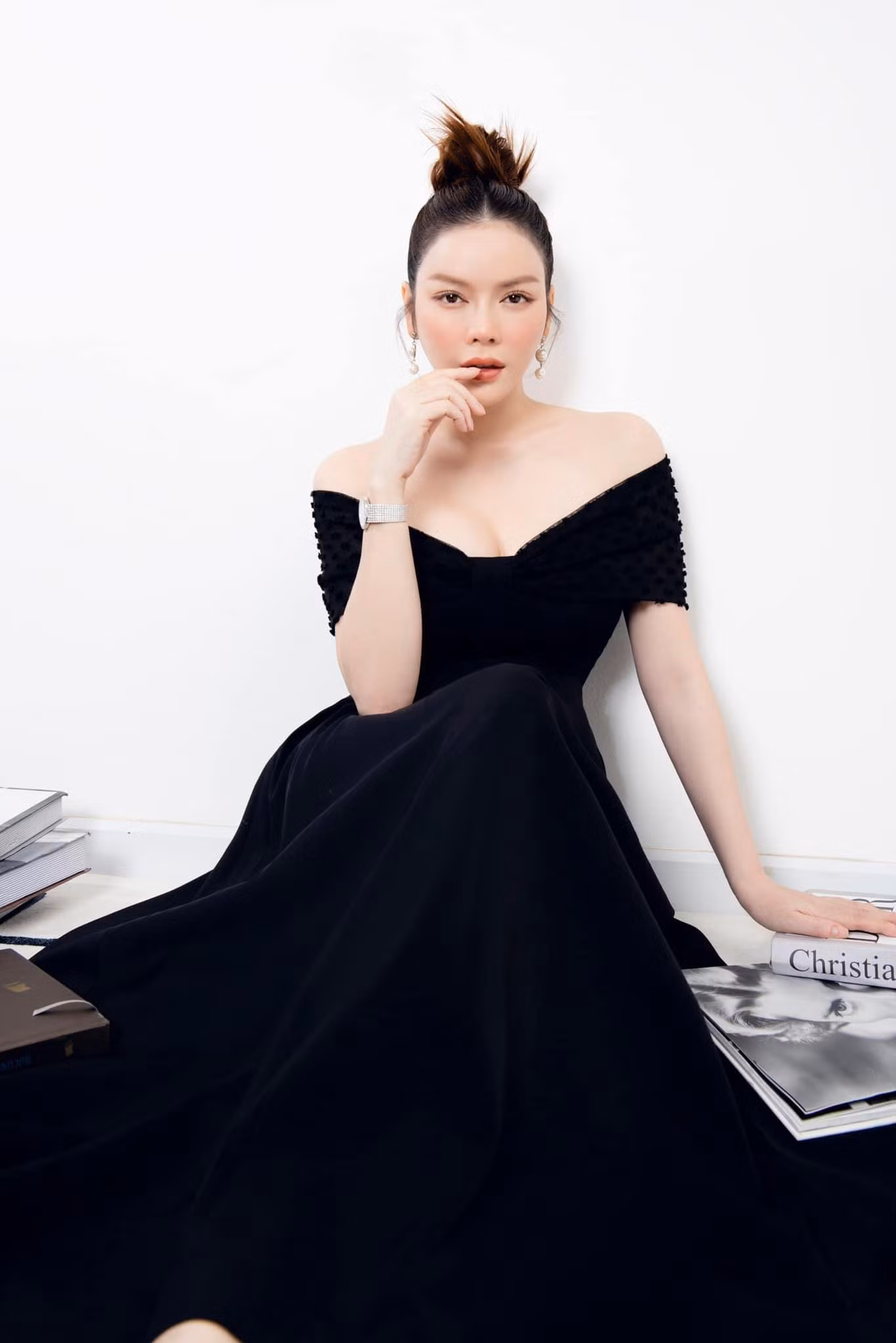 Ngọc Trinh hay Lý Nhã Kỳ sẽ là nữ chính trong Mai?